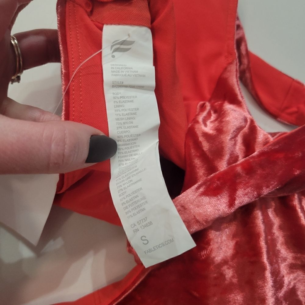 FABLETICS Oasis Crushed Velour Twist Sports Bra S NEW - Picture 8 of 9